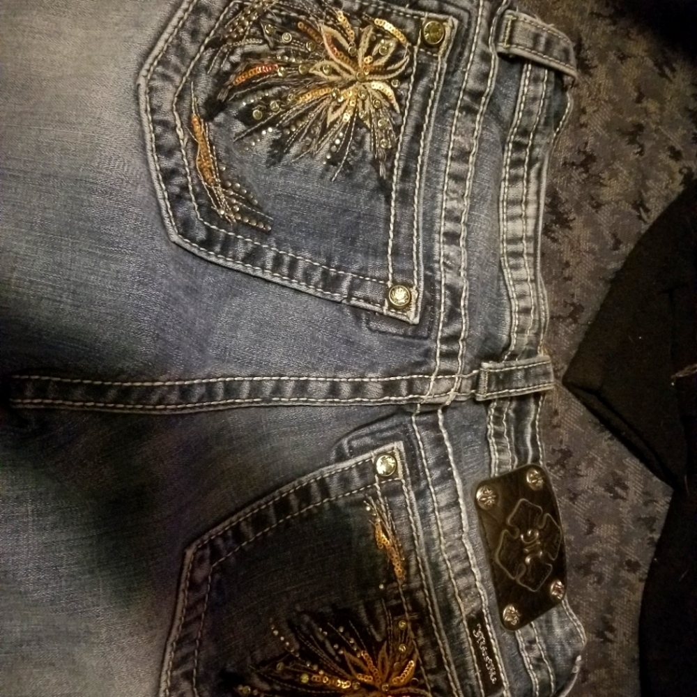 Miss me Jean's size 28